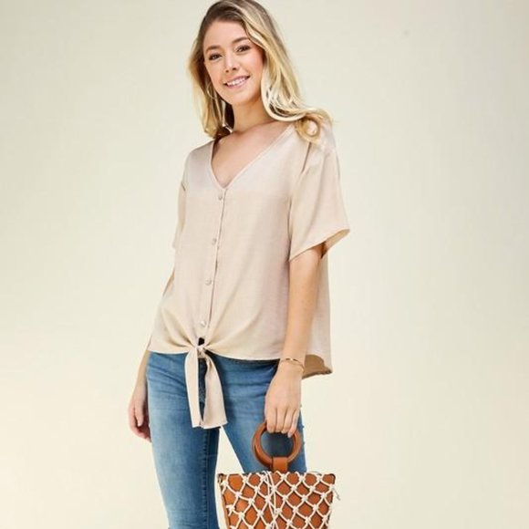 Linen Button-Up Top - Picture 2 of 3